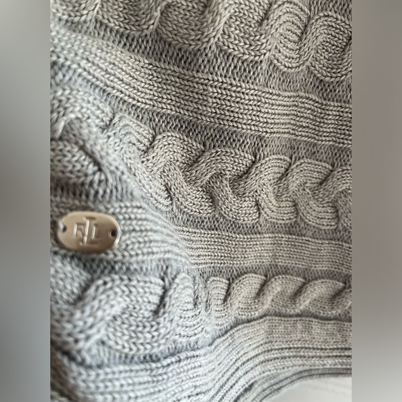 Ralph Lauren taupe ladies size S cable knit sweater. 58% cotton/42% viscose. - Picture 8 of 8